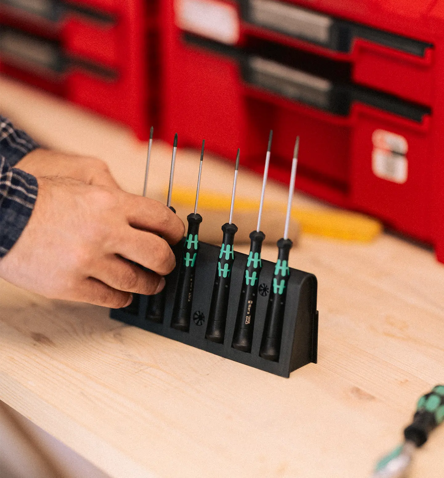 Ekstra utsnitt av Kraftform Micro 2035/6A Skrutrekkersett 6stk (produktet) i brukssituasjon