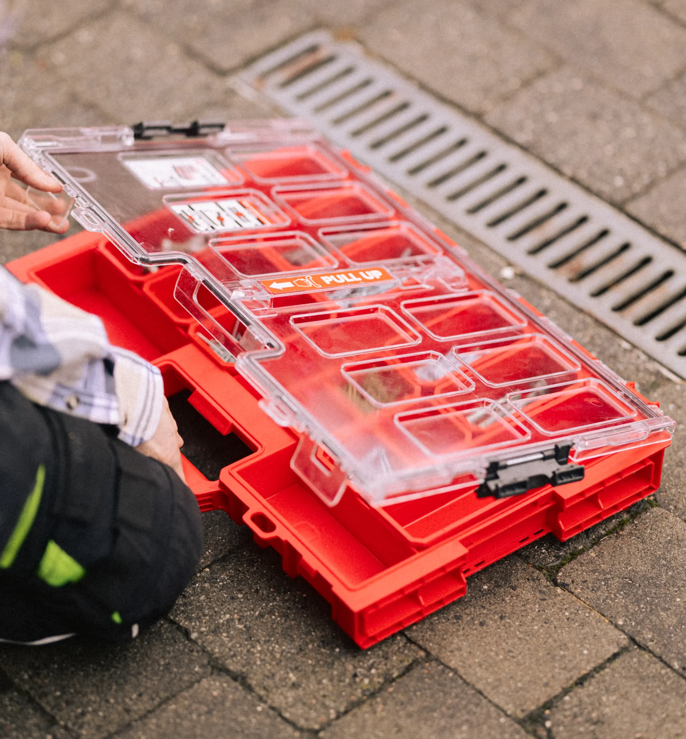 Ekstra utsnitt av One L Sortimentskrin 8cm (produktet) i brukssituasjon