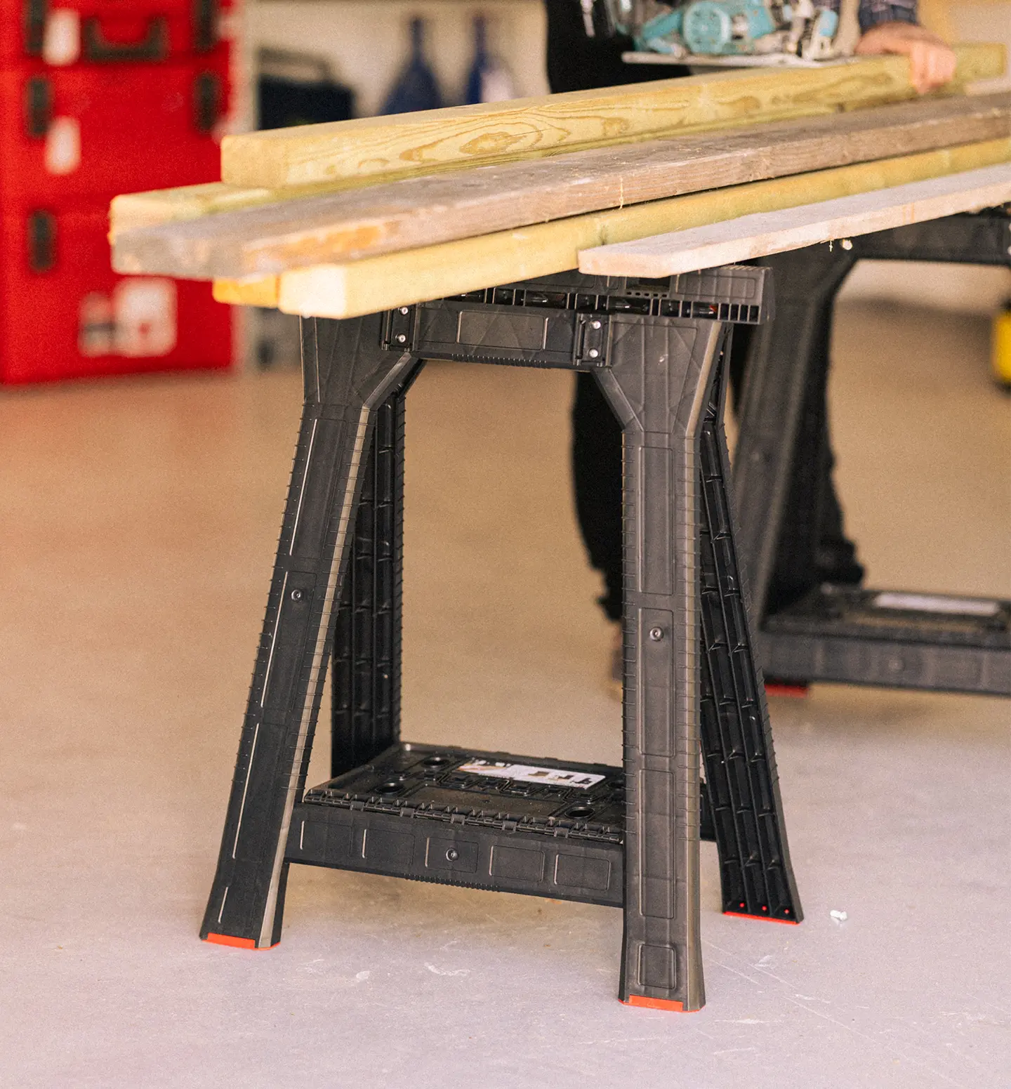 Fullt utsnitt av Sagbukk 2stk (produktet) i brukssituasjon