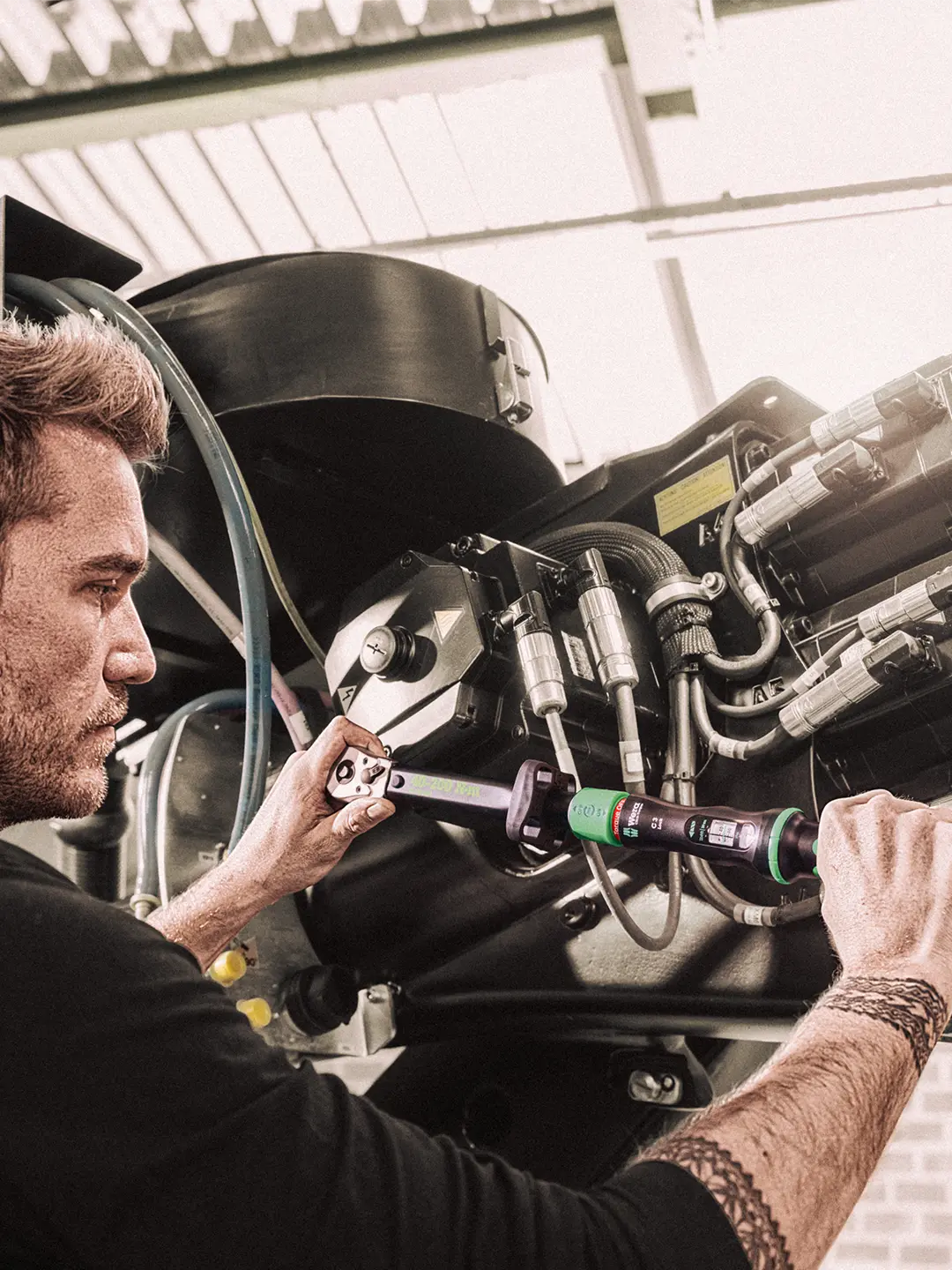 Ekstra utsnitt av Click-Torque Lock C 3 Momentnøkkel 1/2" 40-200Nm  (produktet) i brukssituasjon